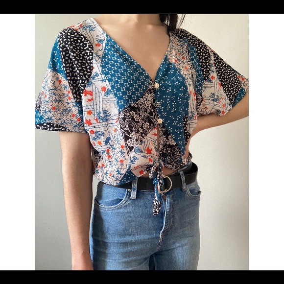 BUTTON UP / TIE UP BLOUSE - Picture 2 of 6